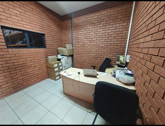 360M² WAREHOUSE TO LET IN ORMONDE